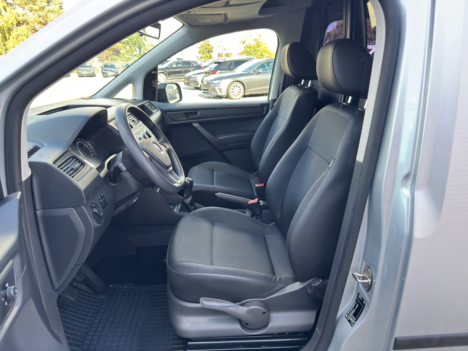Caddy Maxi Kasten 2.0 TDI Klima Sortimo Regal System Heckflügeltüren