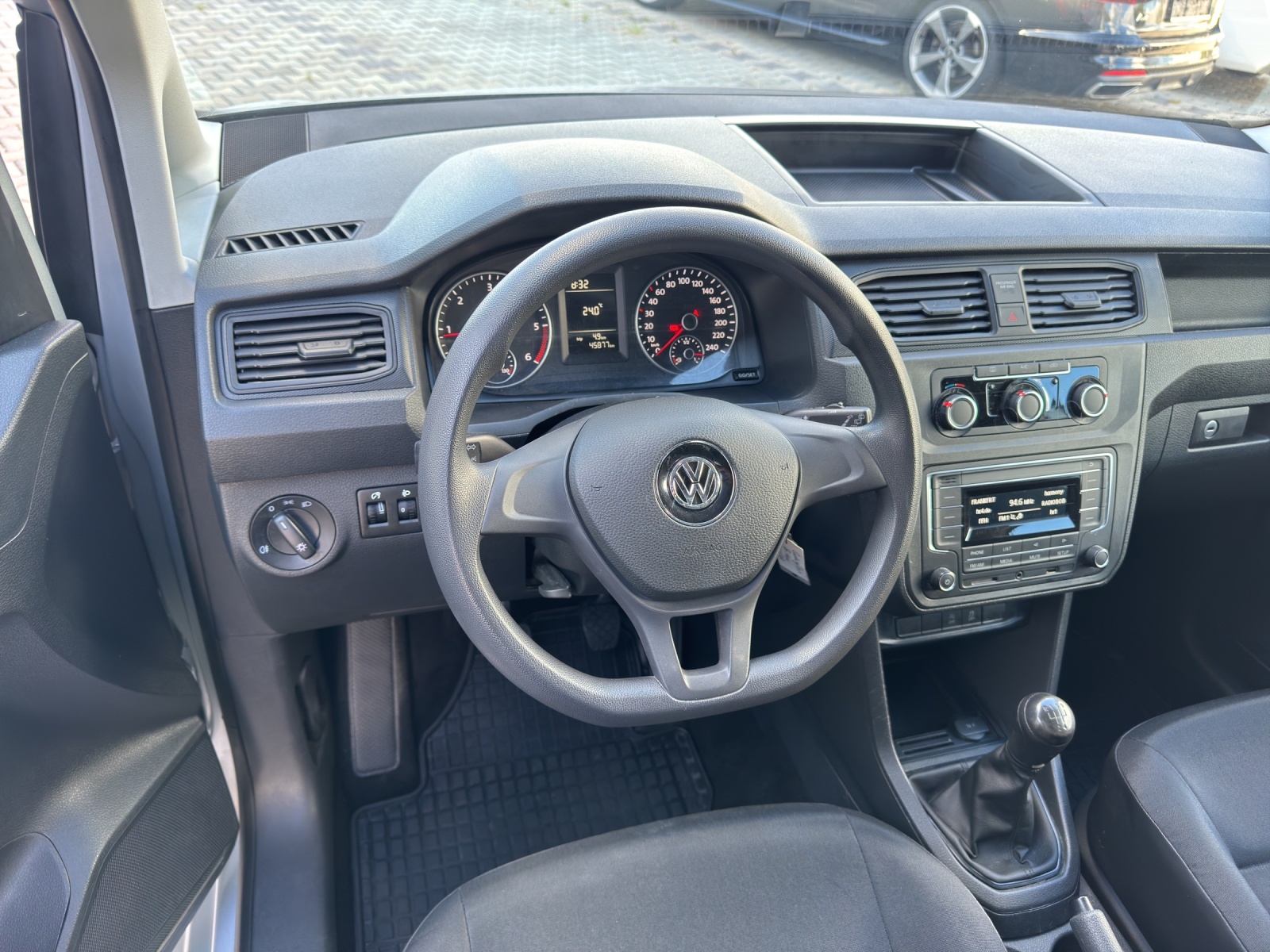 Caddy Maxi Kasten 2.0 TDI Klima Sortimo Regal System Heckflügeltüren