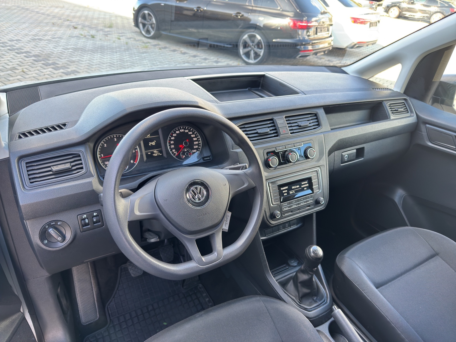 Caddy Maxi Kasten 2.0 TDI Klima Sortimo Regal System Heckflügeltüren