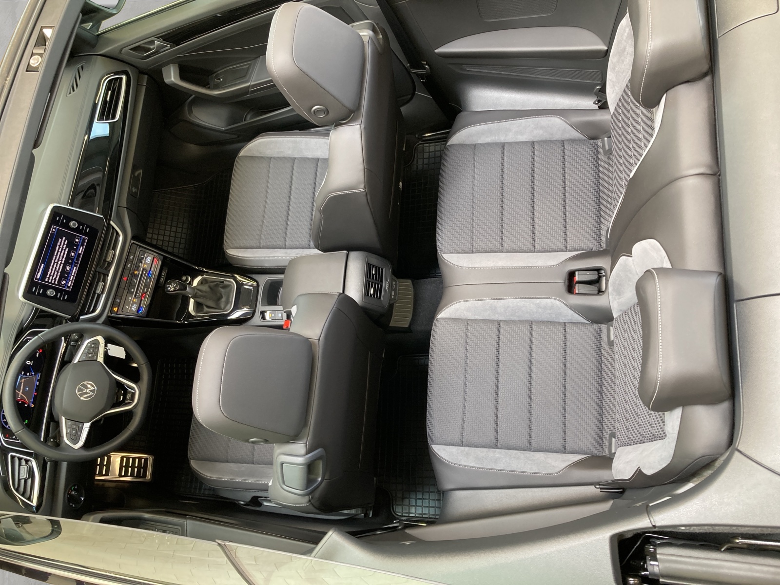 T-Roc Cabrio TSI DSG R-Line IQ-Light DCC Navi Kamera