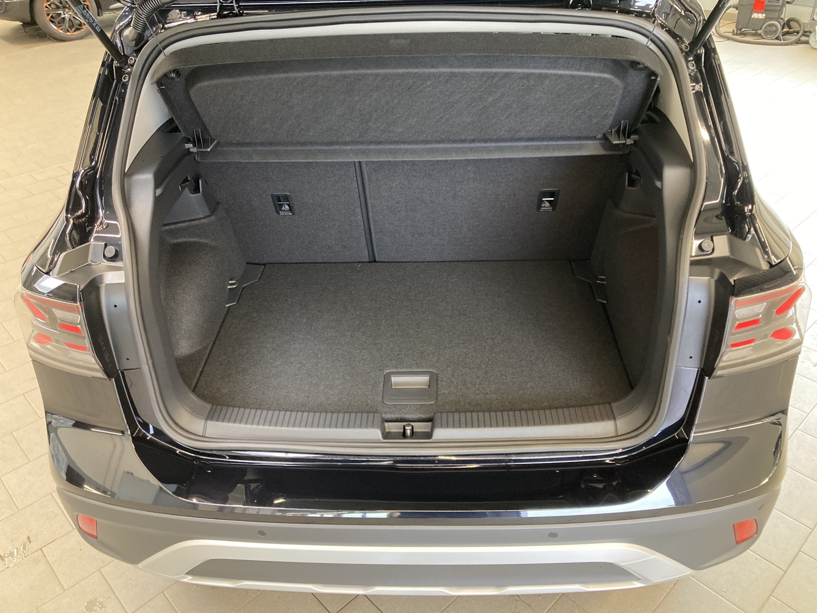 T-Cross TSI DSG Life IQ-Light TravelAssist AHK Kamera