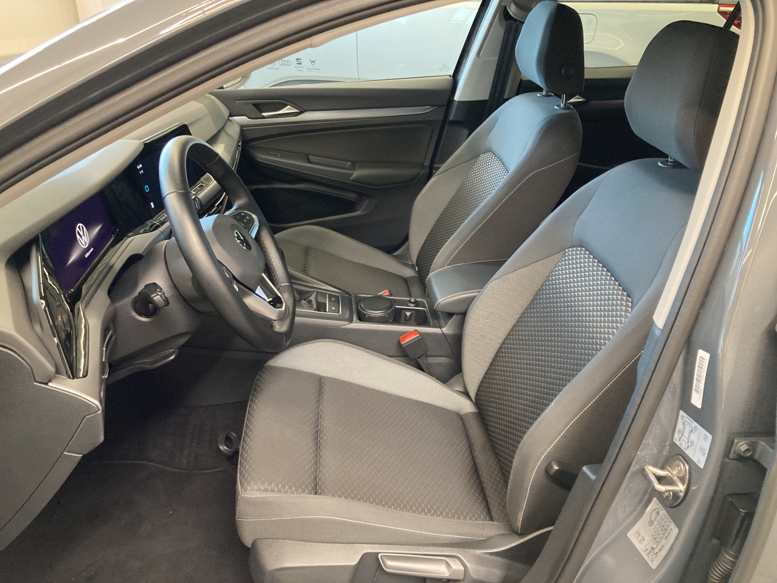 Golf 8 TSI Active IQ-Light Standh.Navi