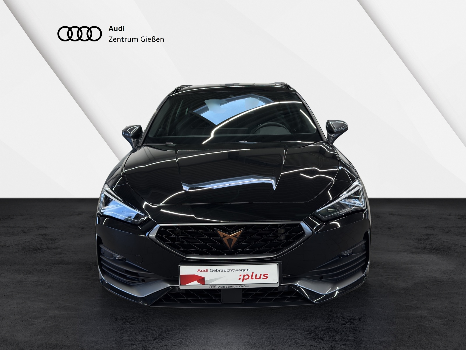 Leon Sportstourer 2.0 TSI 4Drive DSG VZ Pano Matrix-LED Kamera