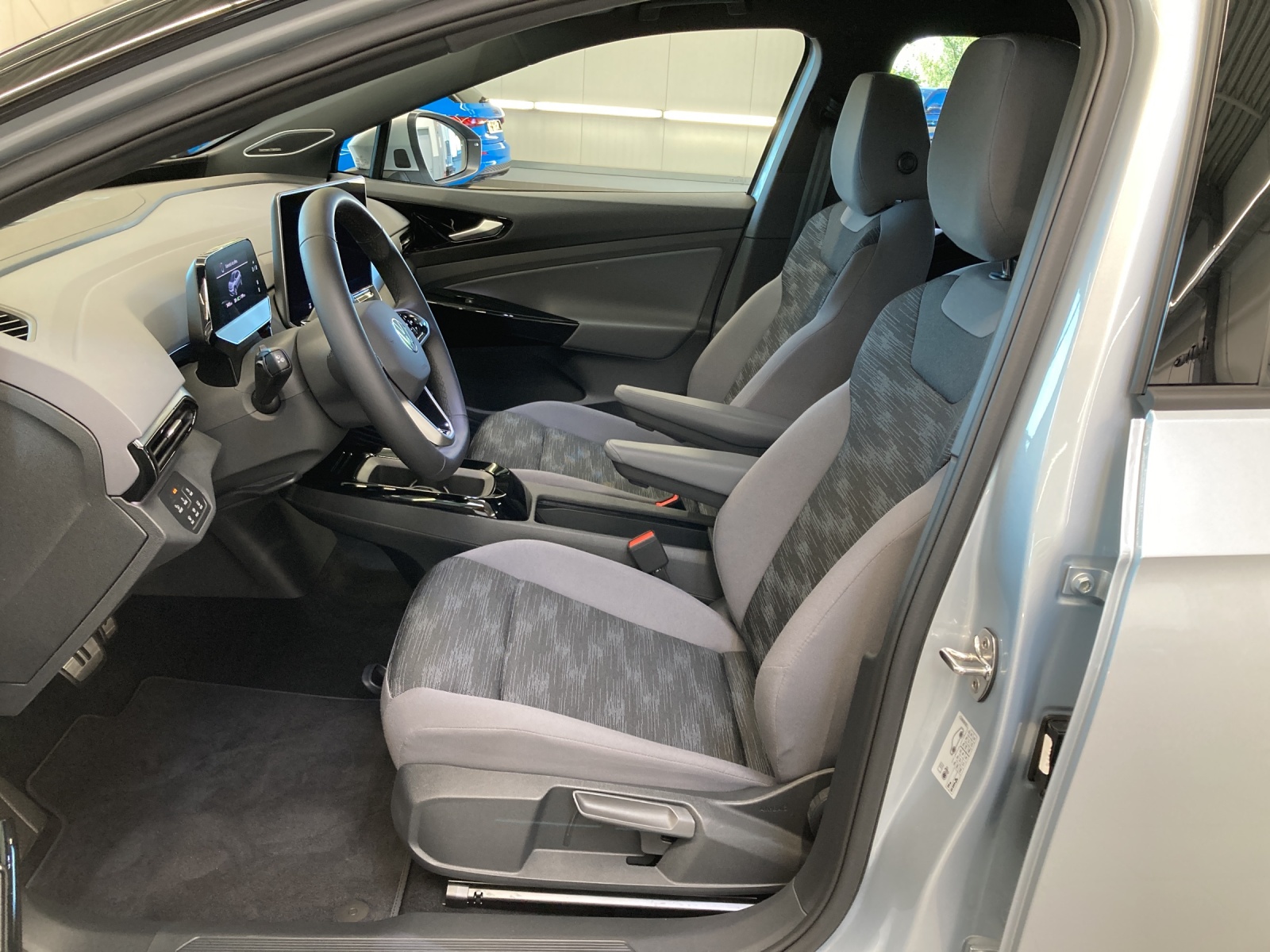 ID.4 Pro 210 kW/77kWh Wärmepumpe IQ-Light TravelAssist