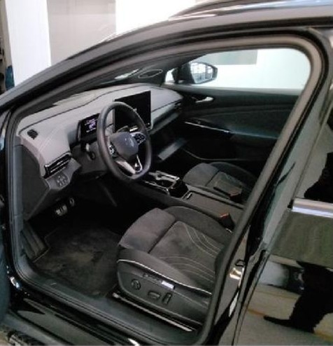 ID.4 Pro 210 kW/77kWh Wärmepumpe IQ-Light DCC Panodach