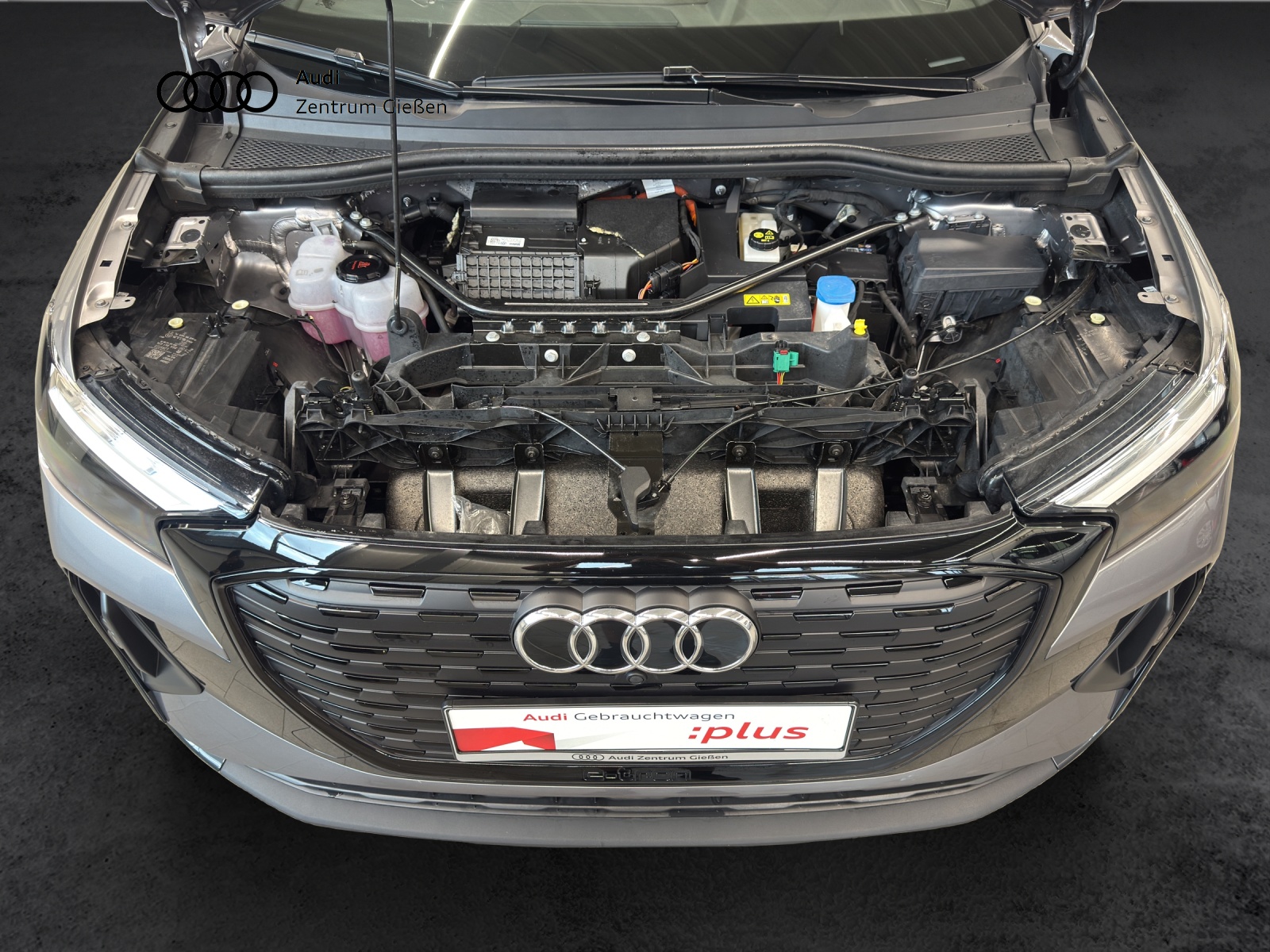 Q4 e-tron Sportback 40 S line Black Assistenzpaket Navi
