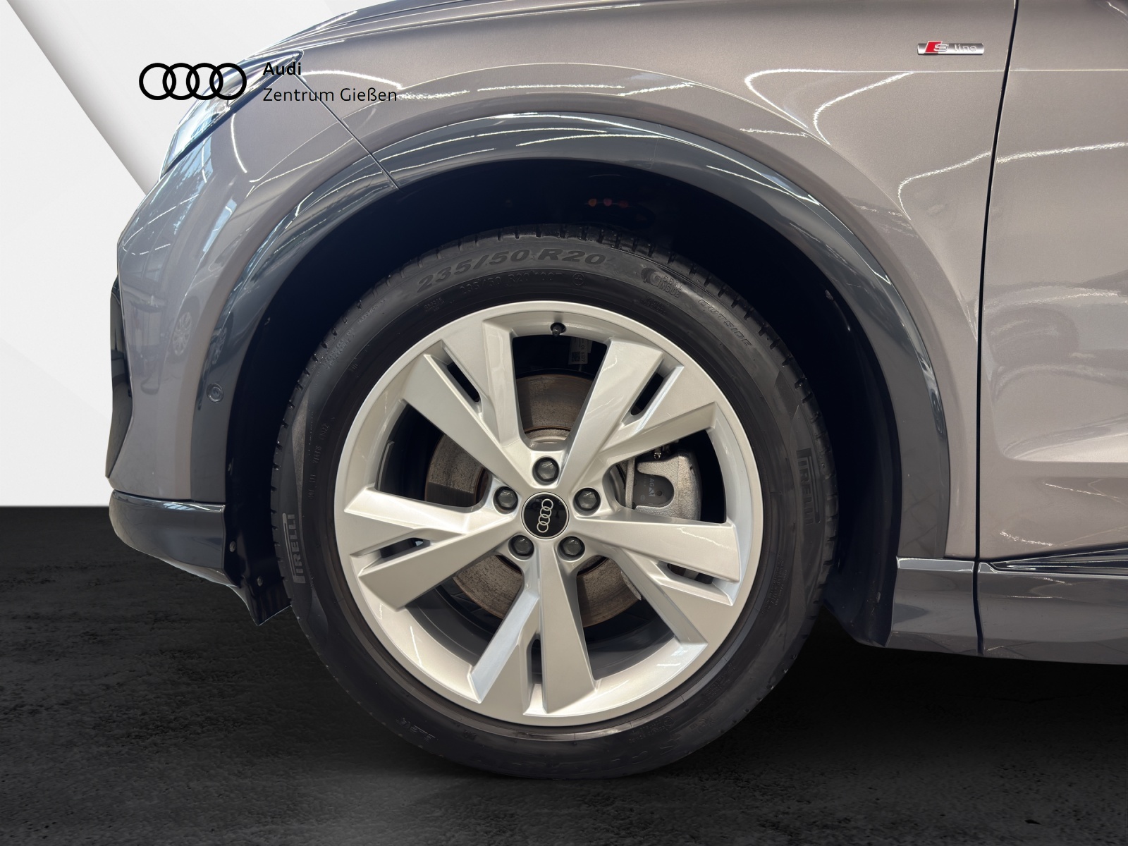 Q4 e-tron Sportback 40 S line Black Assistenzpaket Navi