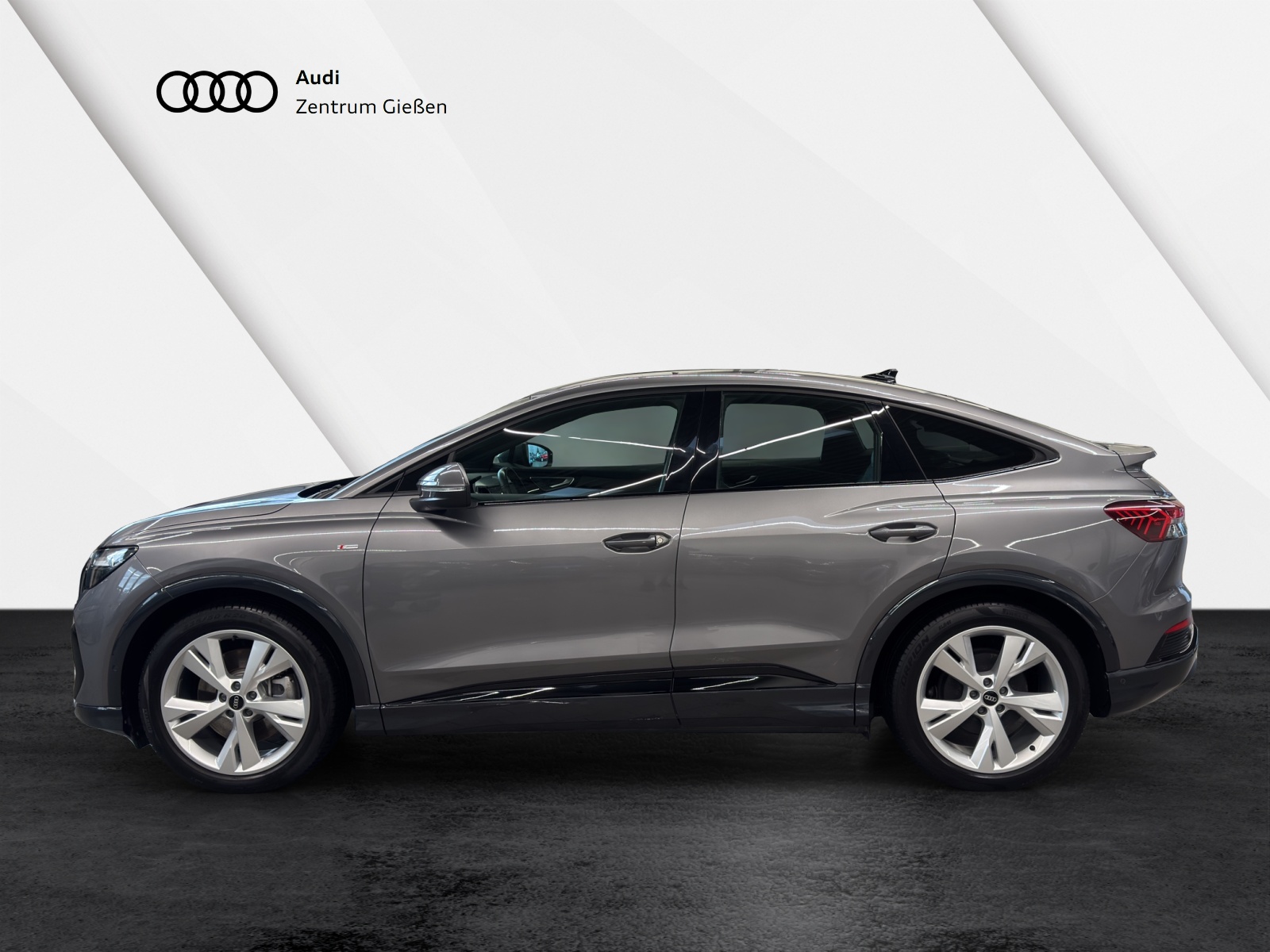 Q4 e-tron Sportback 40 S line Black Assistenzpaket Navi