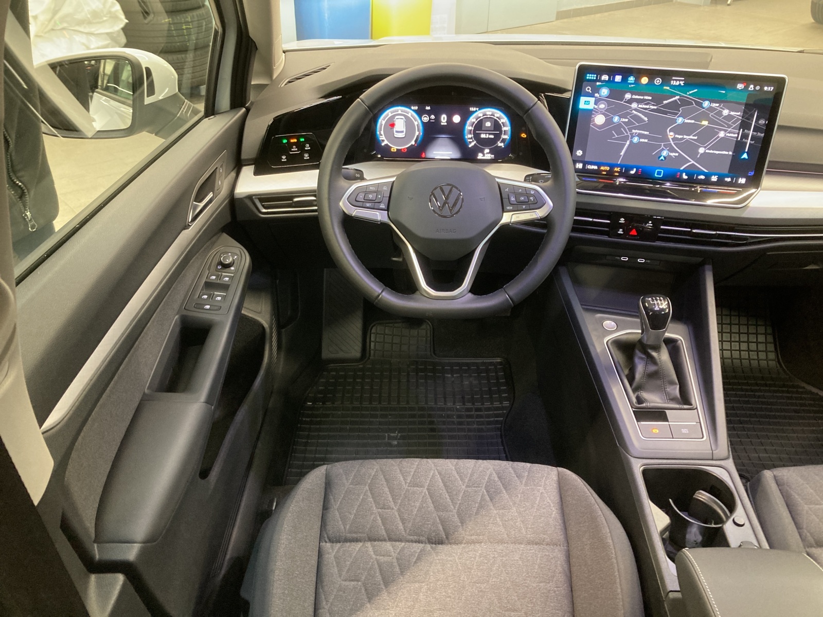 Golf 8 Variant 1.5 TSI Life LED Navi TravelAssist