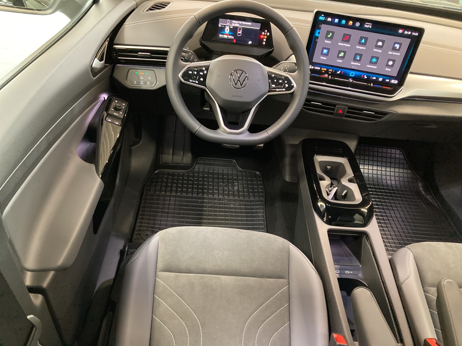 ID.4 Pro 210 kW/77kWh Infotainment-Paket AHK Wärmepumpe