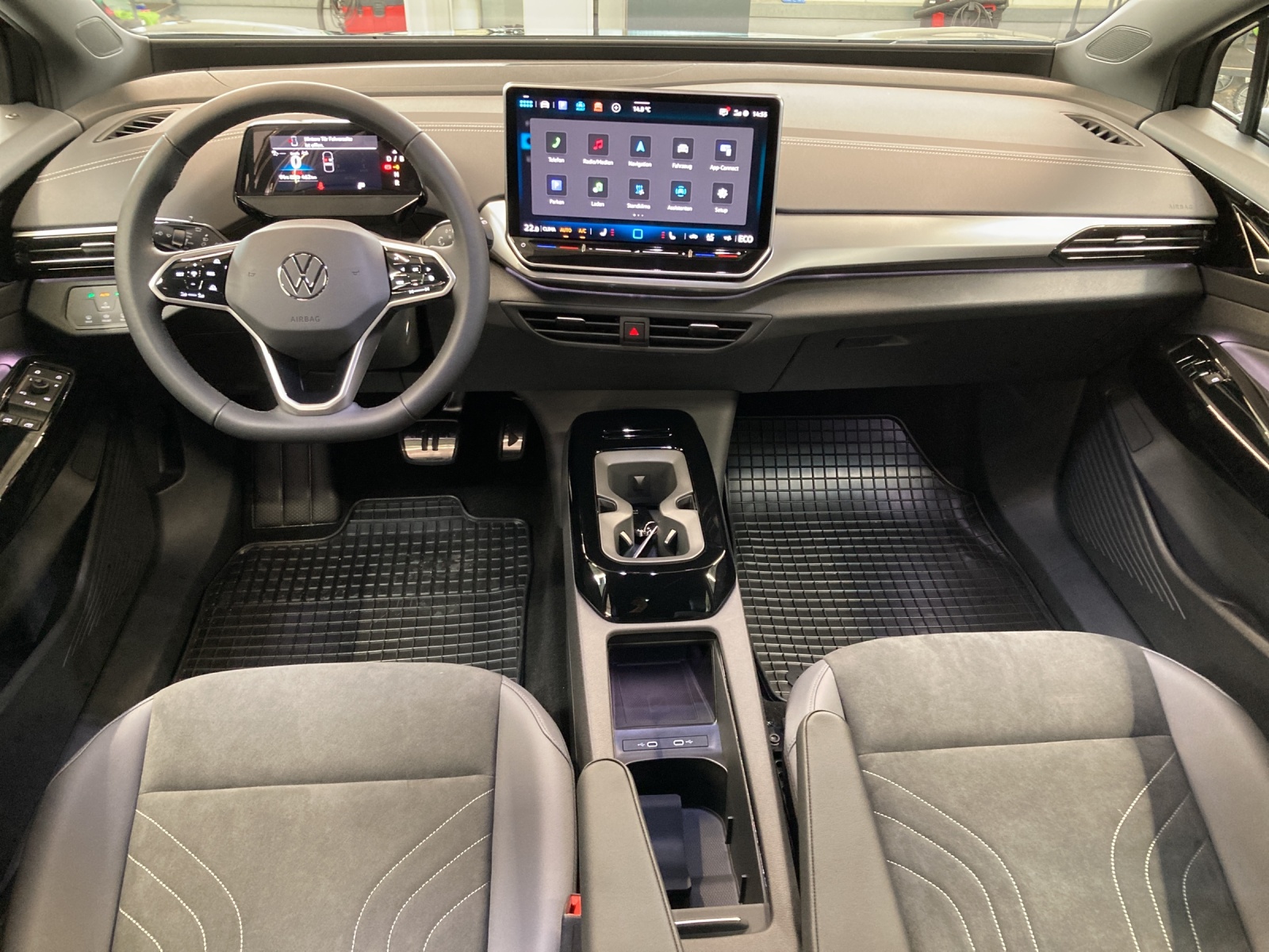ID.4 Pro 210 kW/77kWh Infotainment-Paket AHK Wärmepumpe
