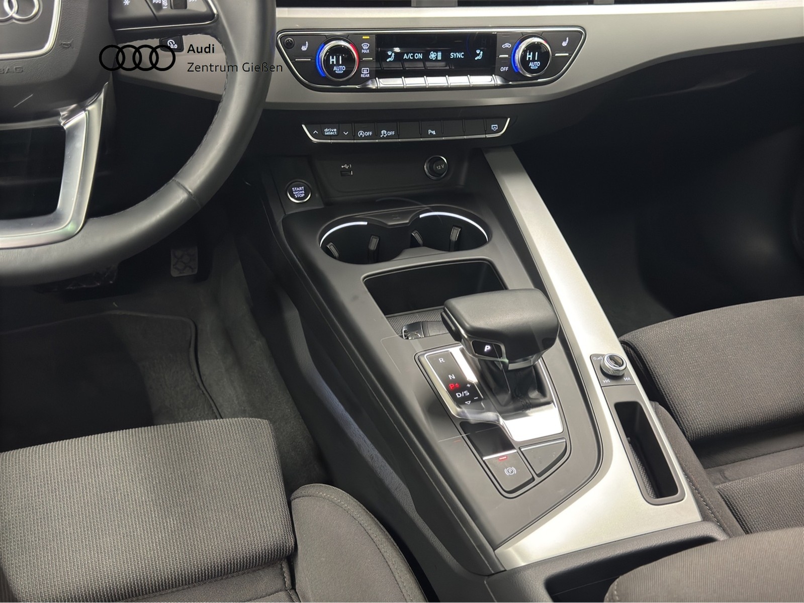 A4 Avant 40 TDI S line Black Pano Navi Kamera