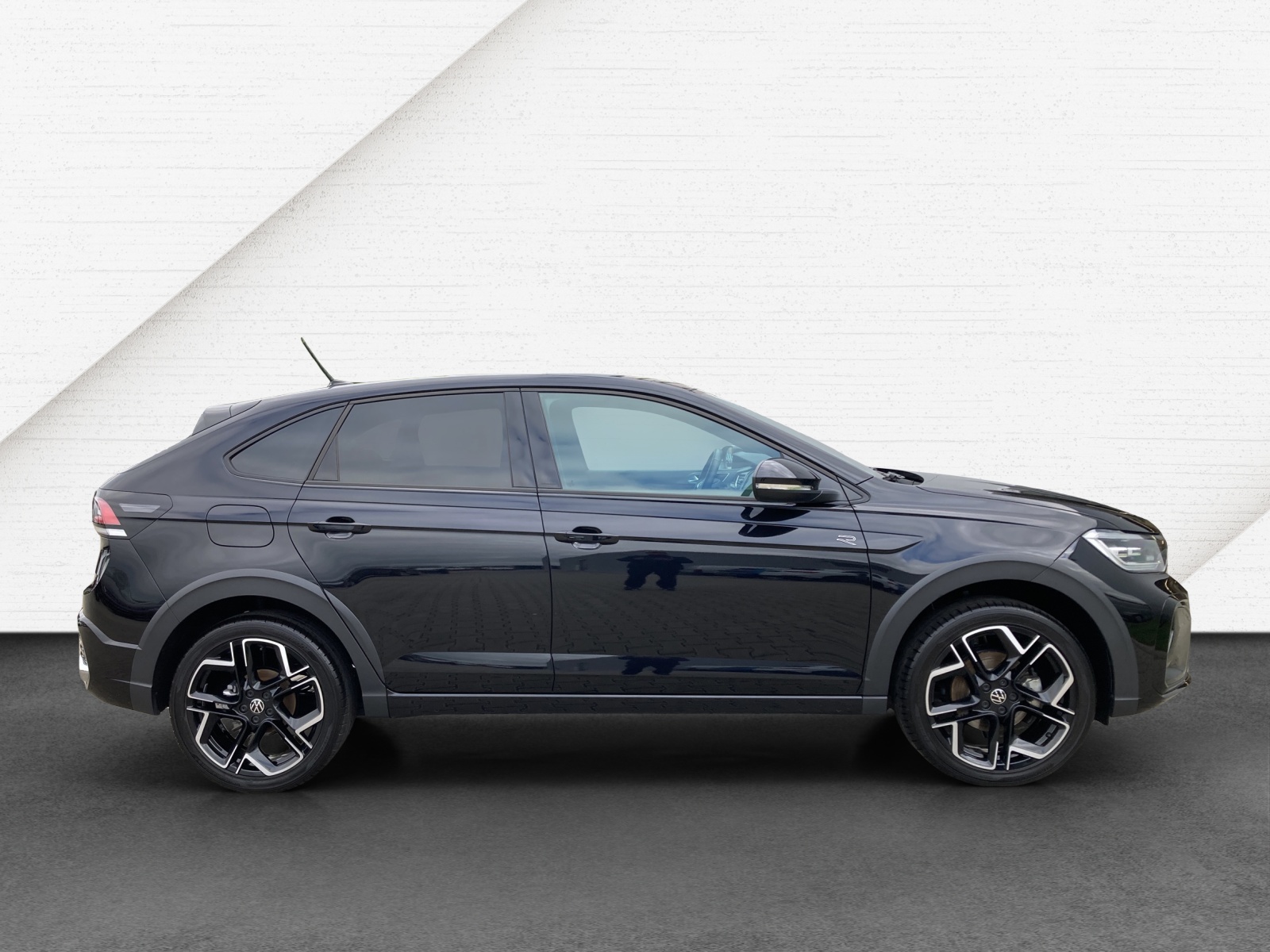 Taigo TSI DSG R-Line IQ-Light Panodach 18Zoll-Alu