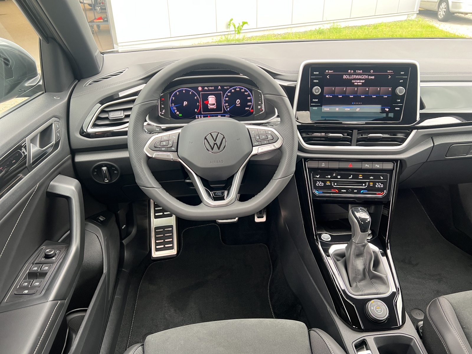 T-Roc TSI DSG 4M R-Line AHK Alu-19Zoll