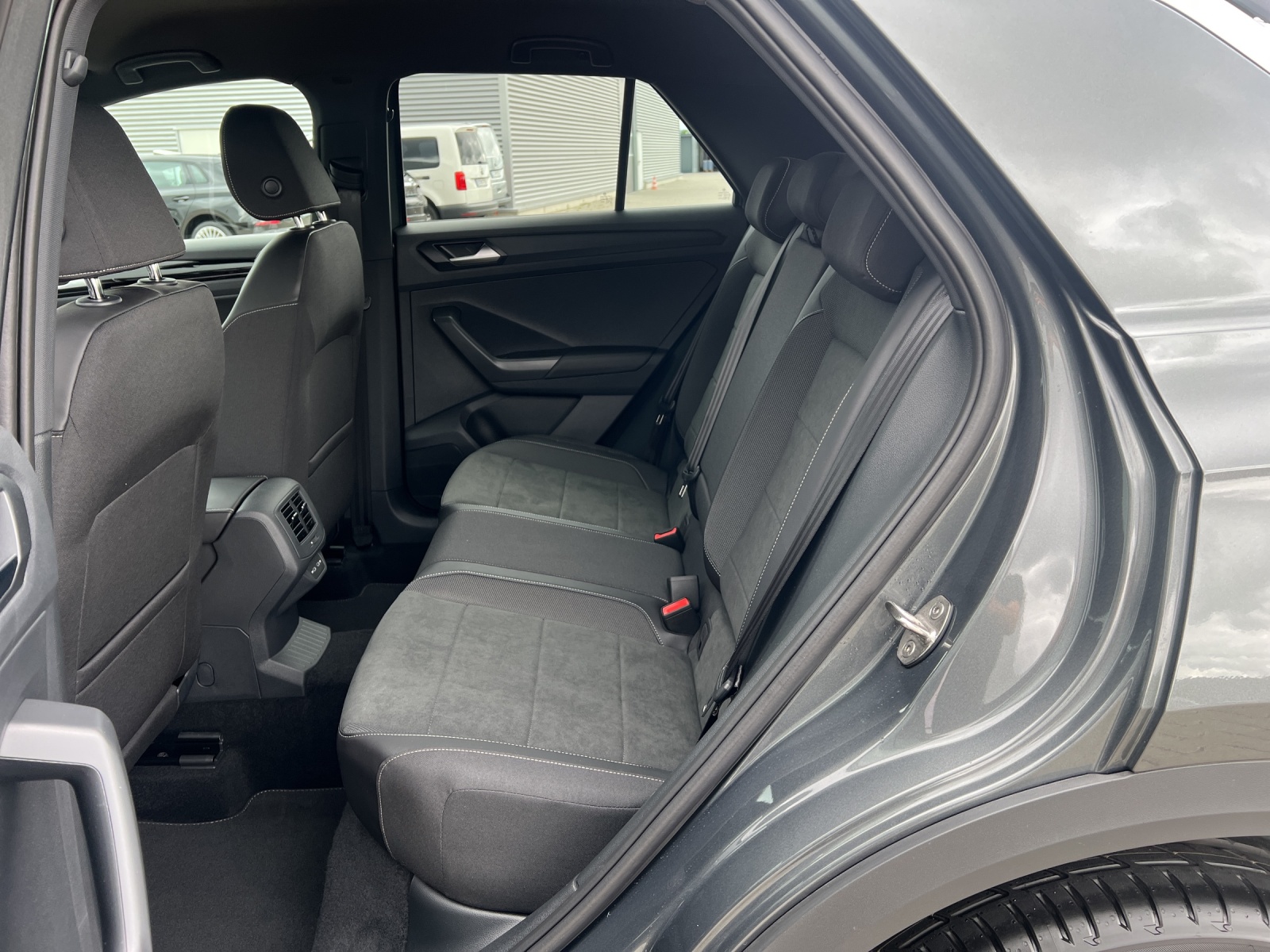 T-Roc TSI DSG 4M R-Line AHK Alu-19Zoll