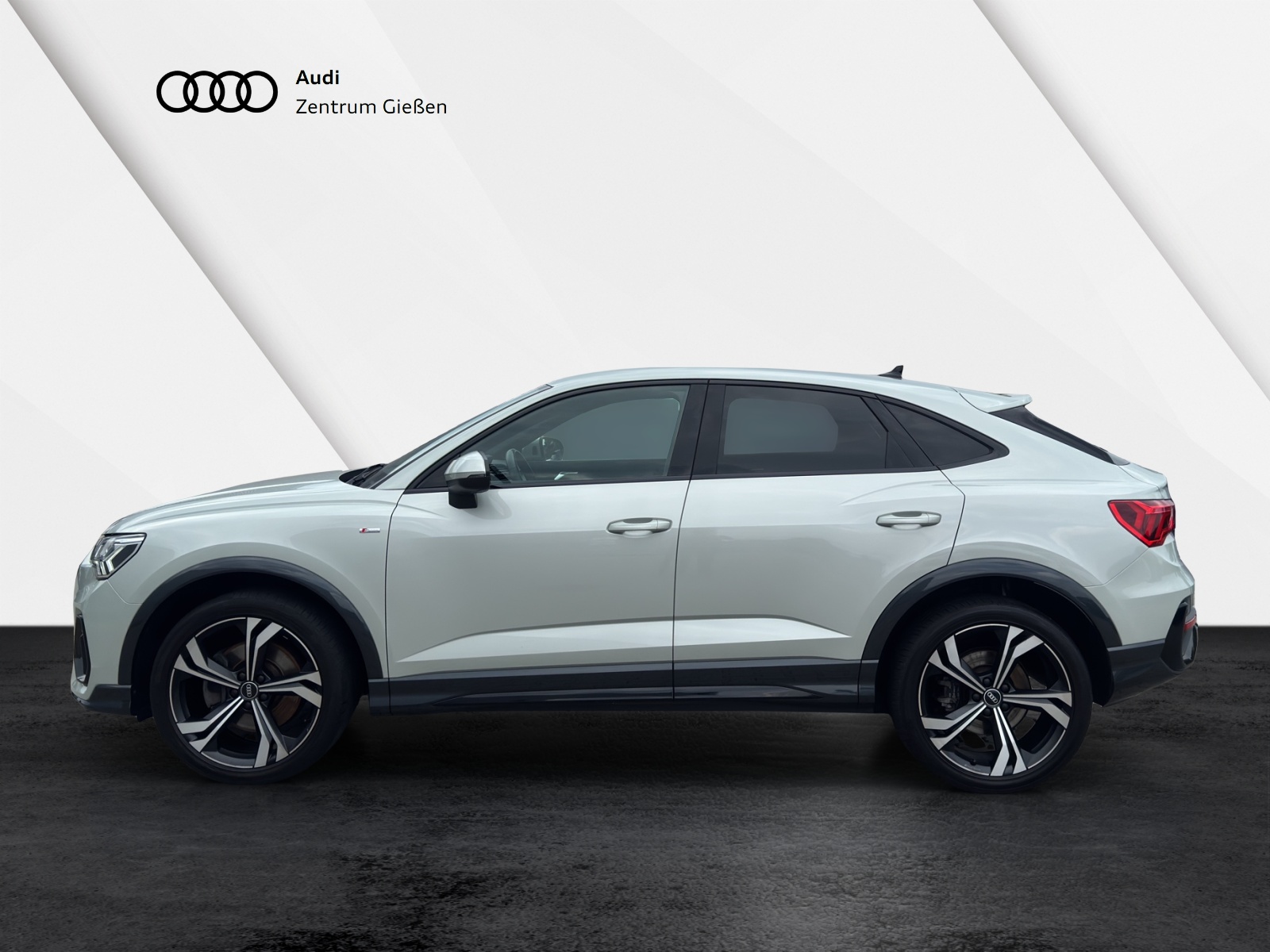Q3 Sportback 40 TFSI quattro S line Black AHK Navi LED