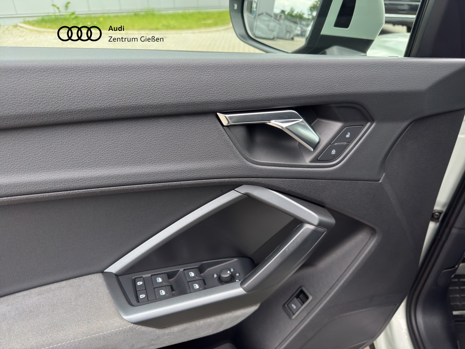 Q3 Sportback 40 TFSI quattro S line Black AHK Navi LED