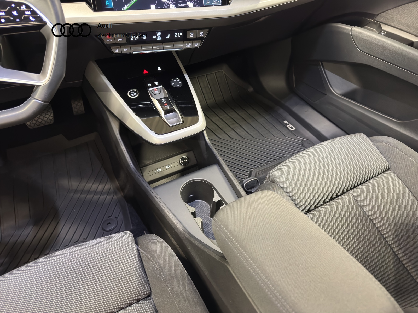 Q4 e-tron 45 quattro Assistenz-Paket AHK Matrix Navi