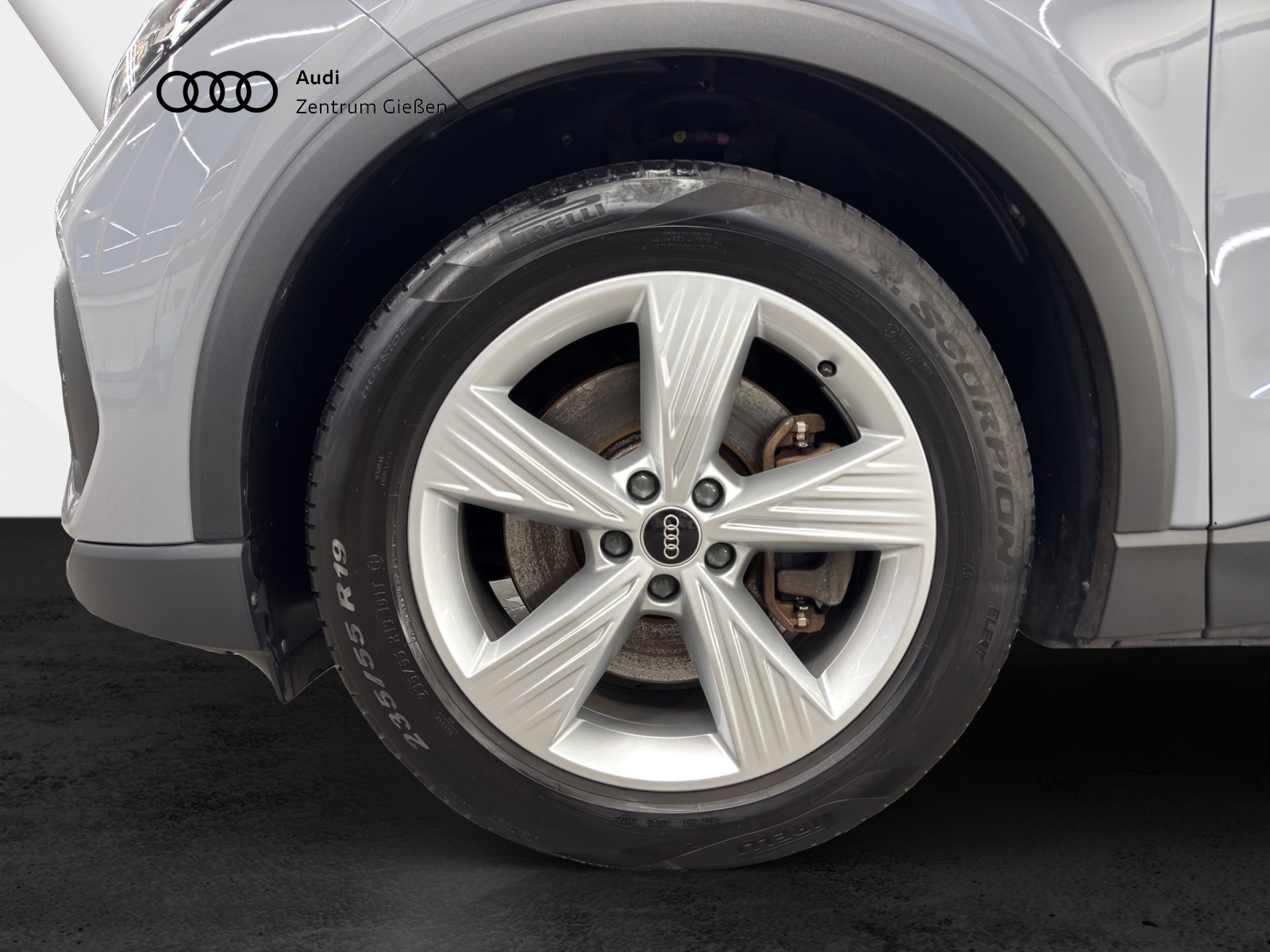 Q4 e-tron 45 quattro Assistenz-Paket AHK Matrix Navi