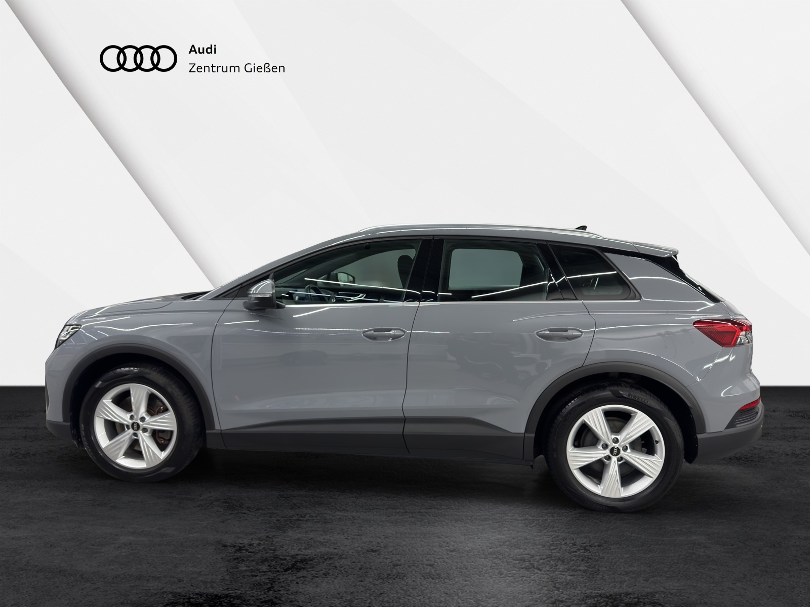 Q4 e-tron 45 quattro Assistenz-Paket AHK Matrix Navi