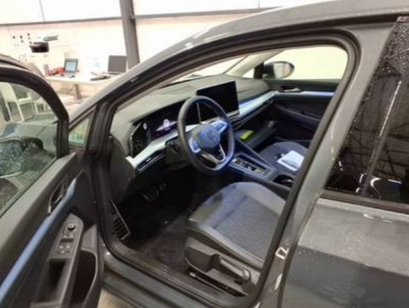 Golf 8 eTSI DSG Goal Navi AHK Kamera