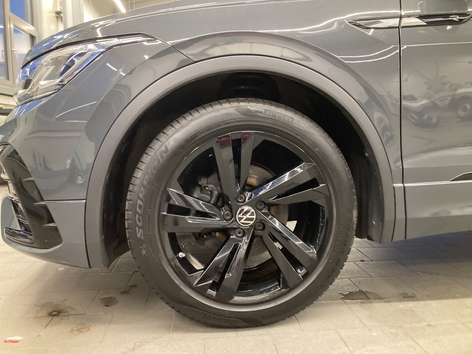 Tiguan TSI DSG R-Line Black Style IQ-Light AHK