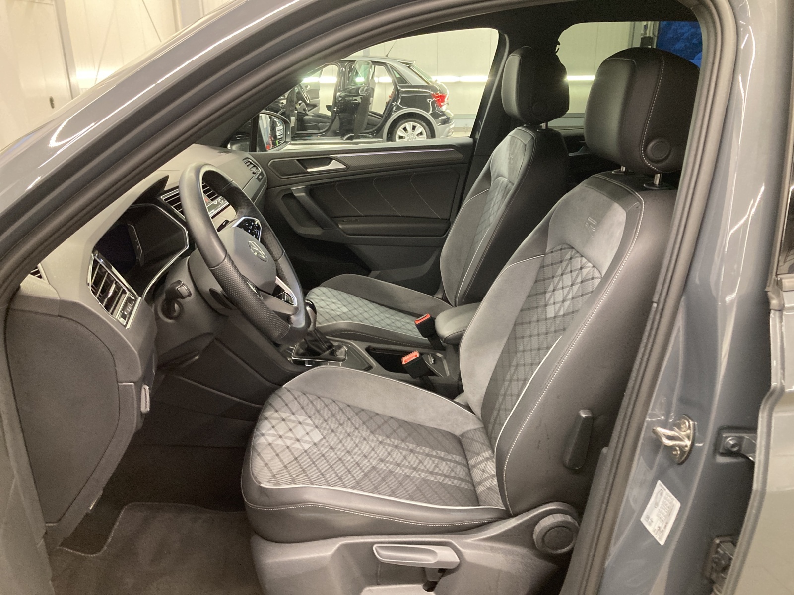 Tiguan TSI DSG R-Line Black Style IQ-Light AHK