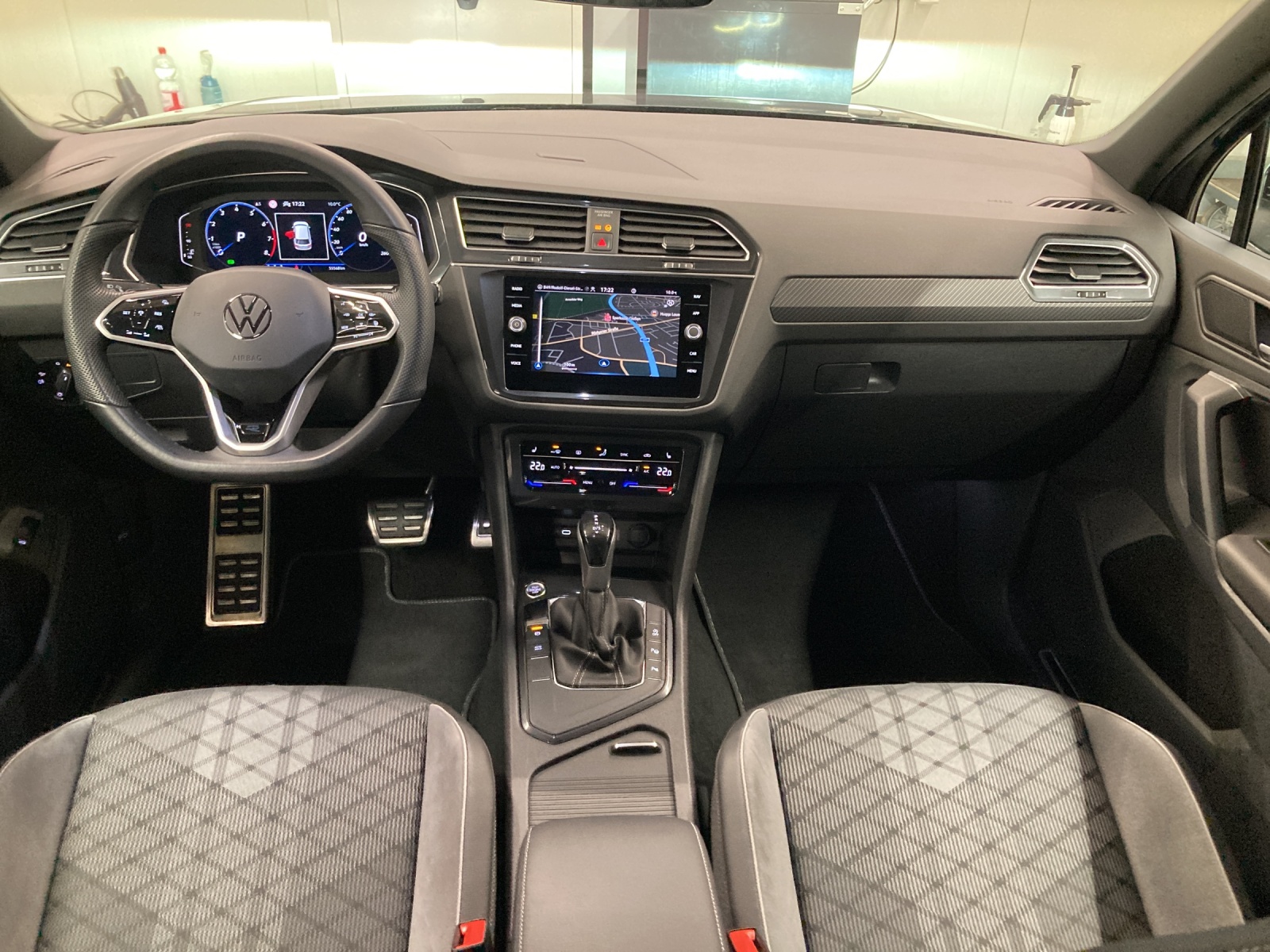 Tiguan TSI DSG R-Line Black Style IQ-Light AHK