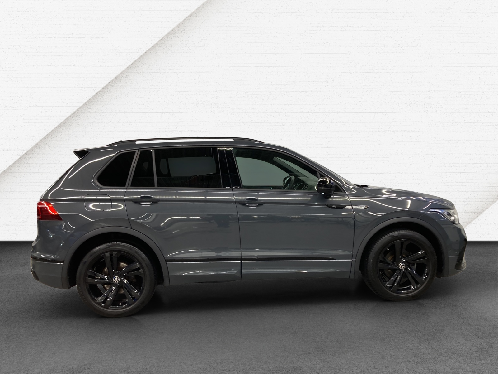 Tiguan TSI DSG R-Line Black Style IQ-Light AHK