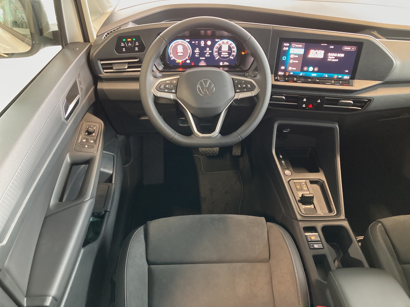 Caddy Edition 2.0 TDI DSG LED Kamera AHK ACC PDC Standheizung