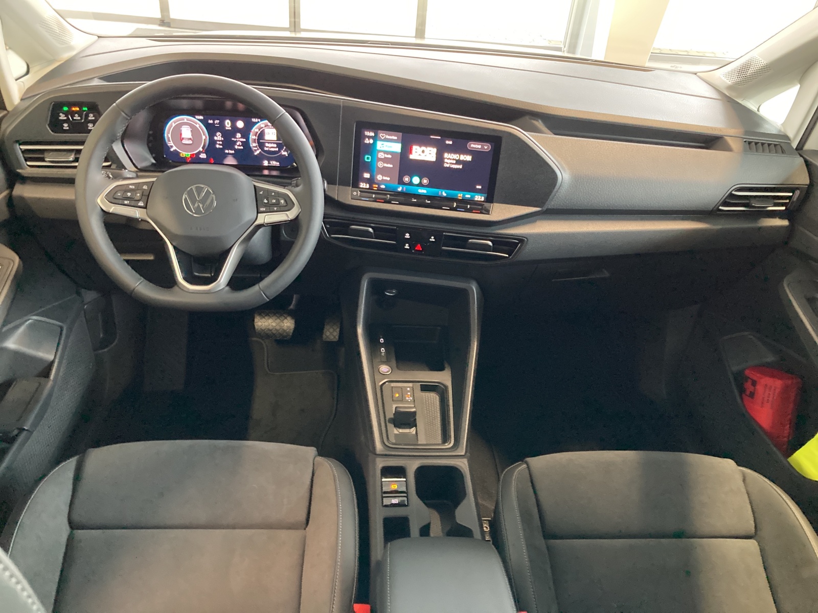 Caddy Edition 2.0 TDI DSG LED Kamera AHK ACC PDC Standheizung
