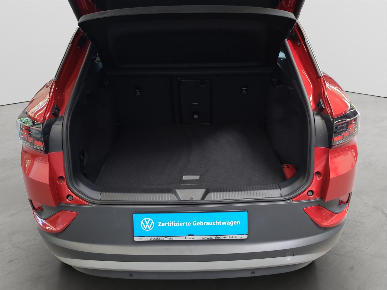 ID.4 Pro Performance 150 kW/77kWh IQ-Light Ergositz Panodach Navi