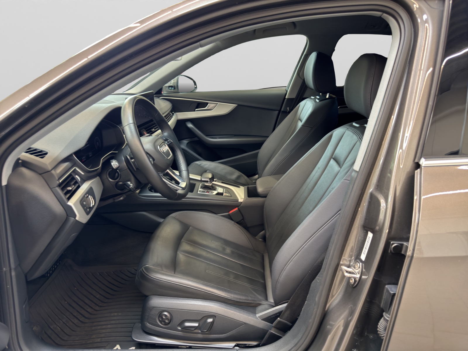 A4 Avant 35 TFSI S-tronic advanced LED Navi Assistenzpaket Tour