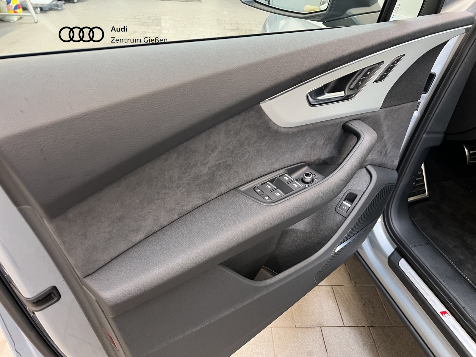 Q7 50 TDI quattro S line Black B&O AHK PANO 7-Sitzer