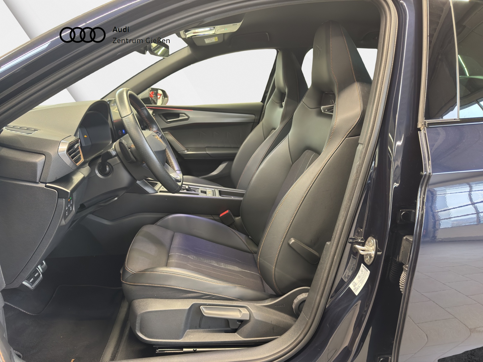 Leon Sportstourer 1.4 e-Hybrid ACC DCC LED Navi Kamera