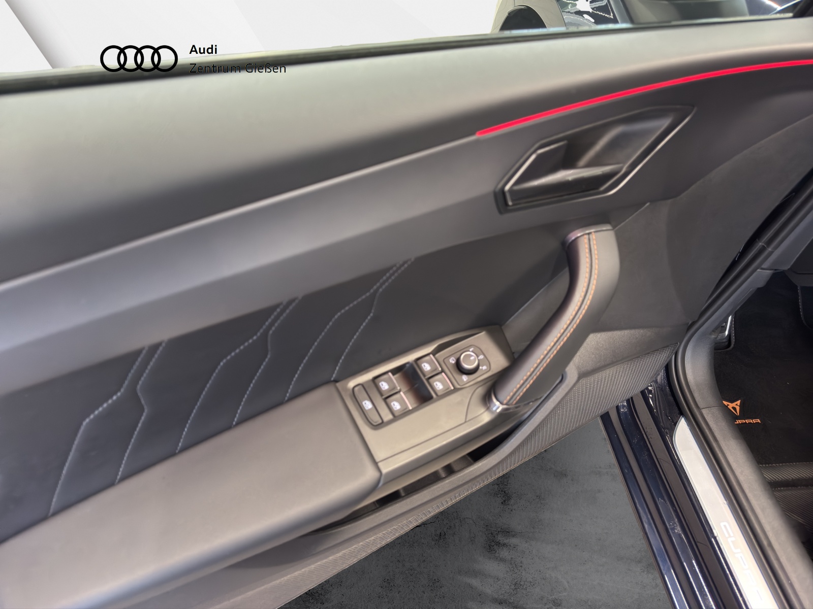 Leon Sportstourer 1.4 e-Hybrid ACC DCC LED Navi Kamera