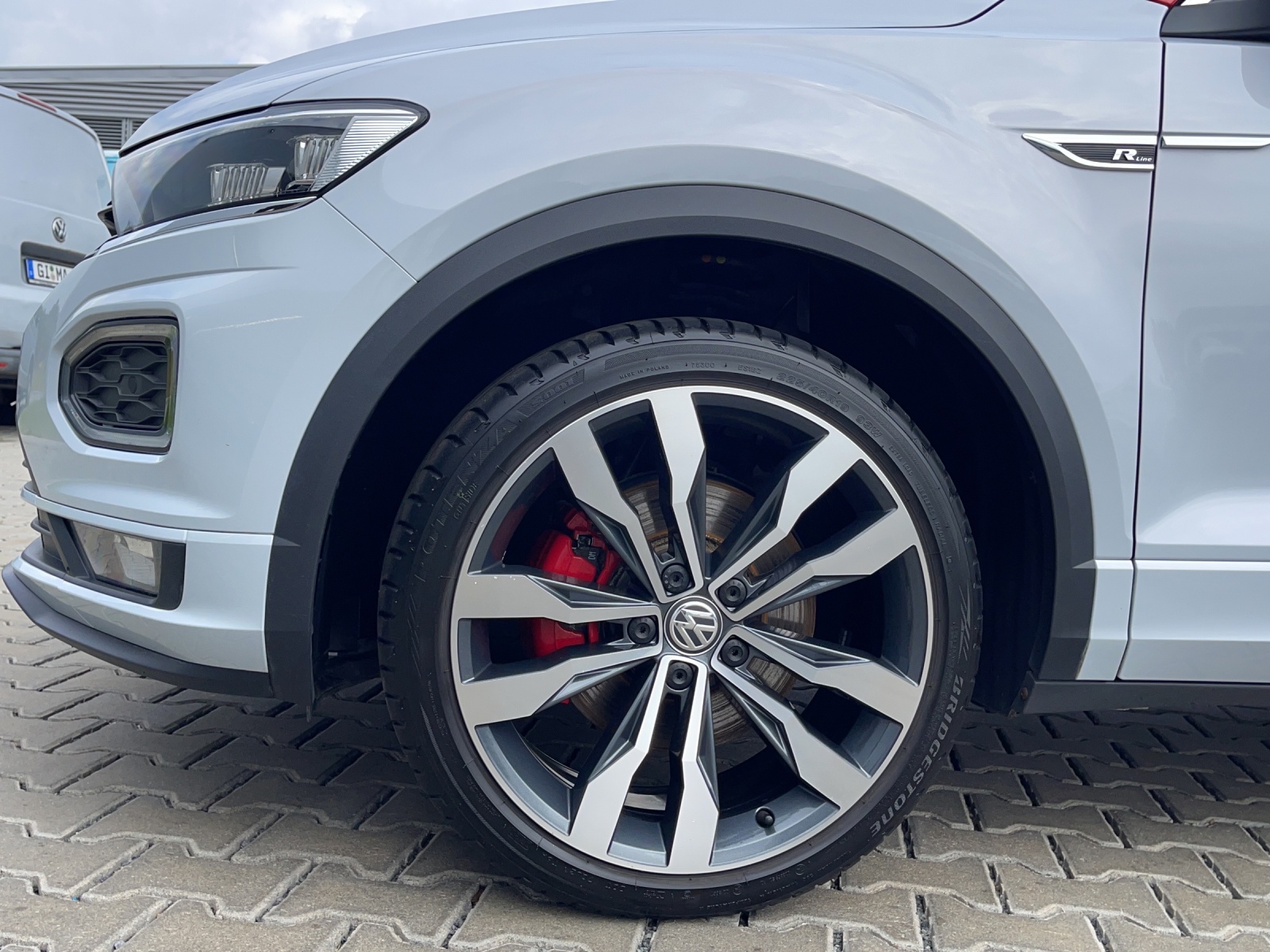 T-Roc TSI DSG Sport DCC ACC LED Navi AHK Alu-19Zoll