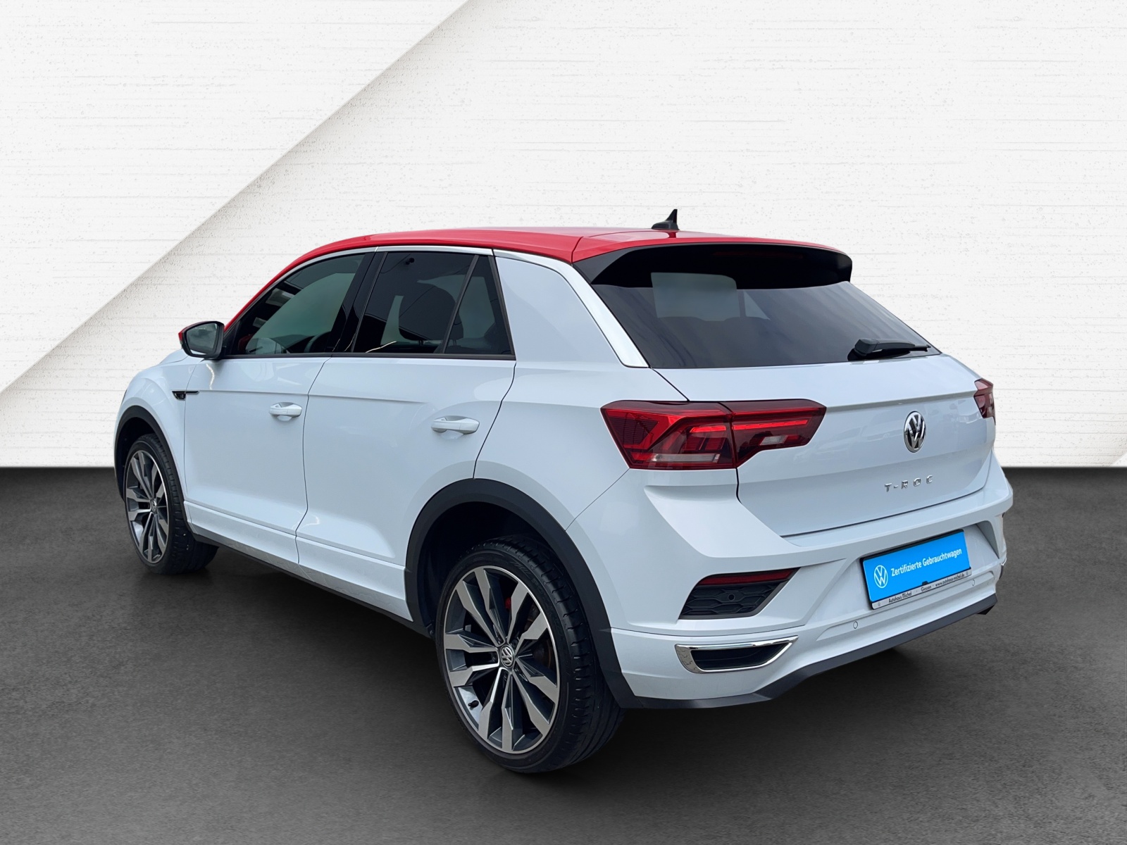 T-Roc TSI DSG Sport DCC ACC LED Navi AHK Alu-19Zoll