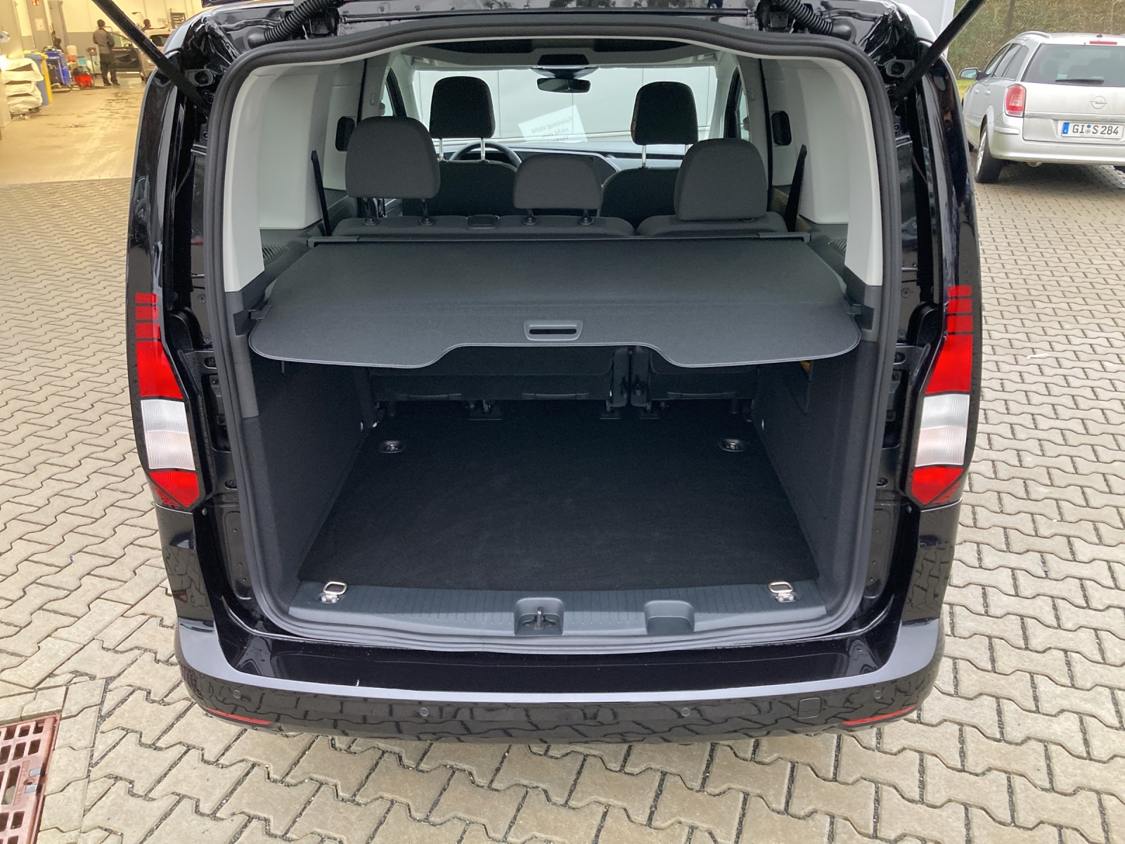 Caddy TSI 5-Sitzer AHK Kamera AppConnect