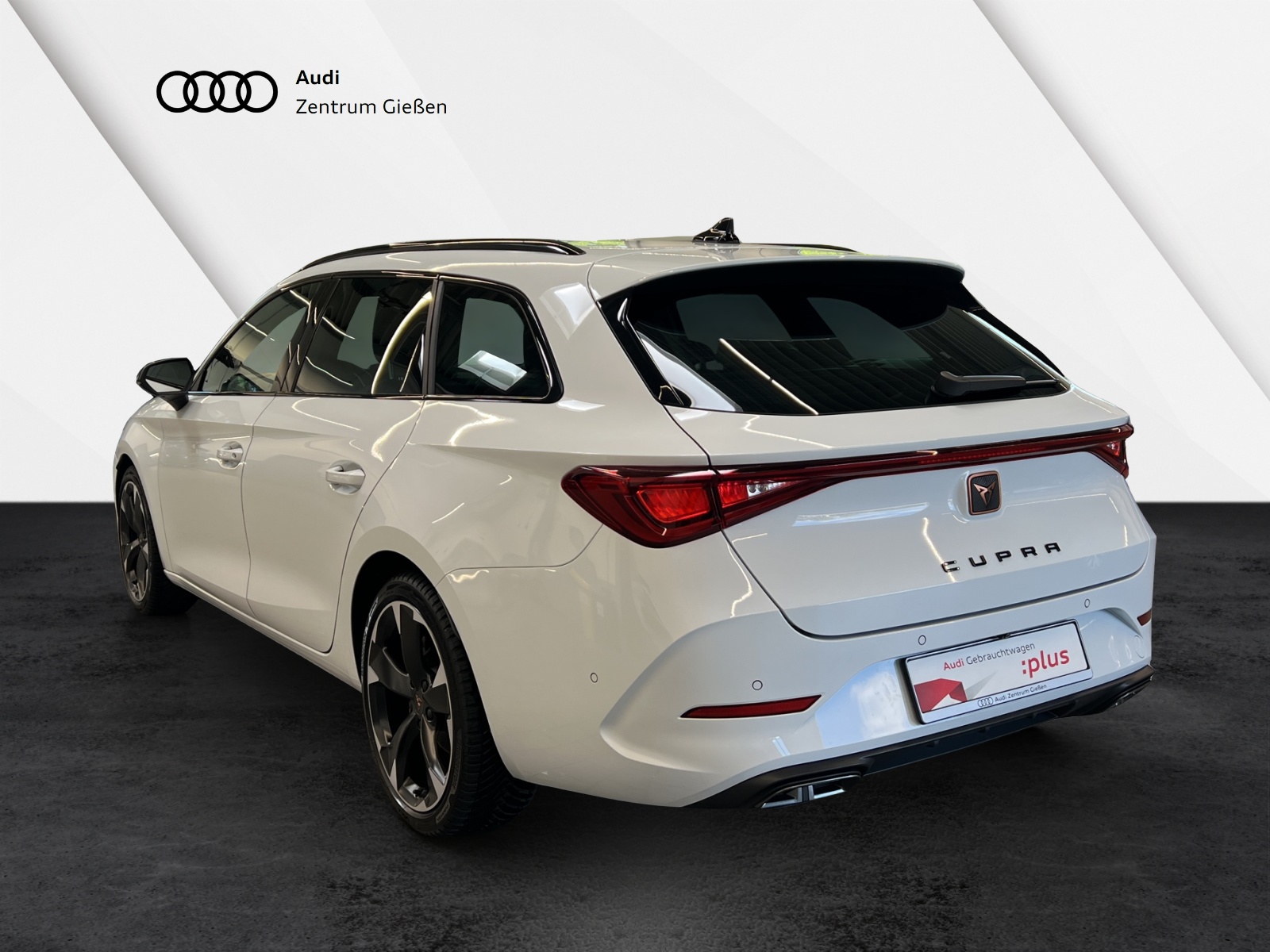 Leon Sportstourer 1.5 eTSI DSG Navi ACC Vision Plus