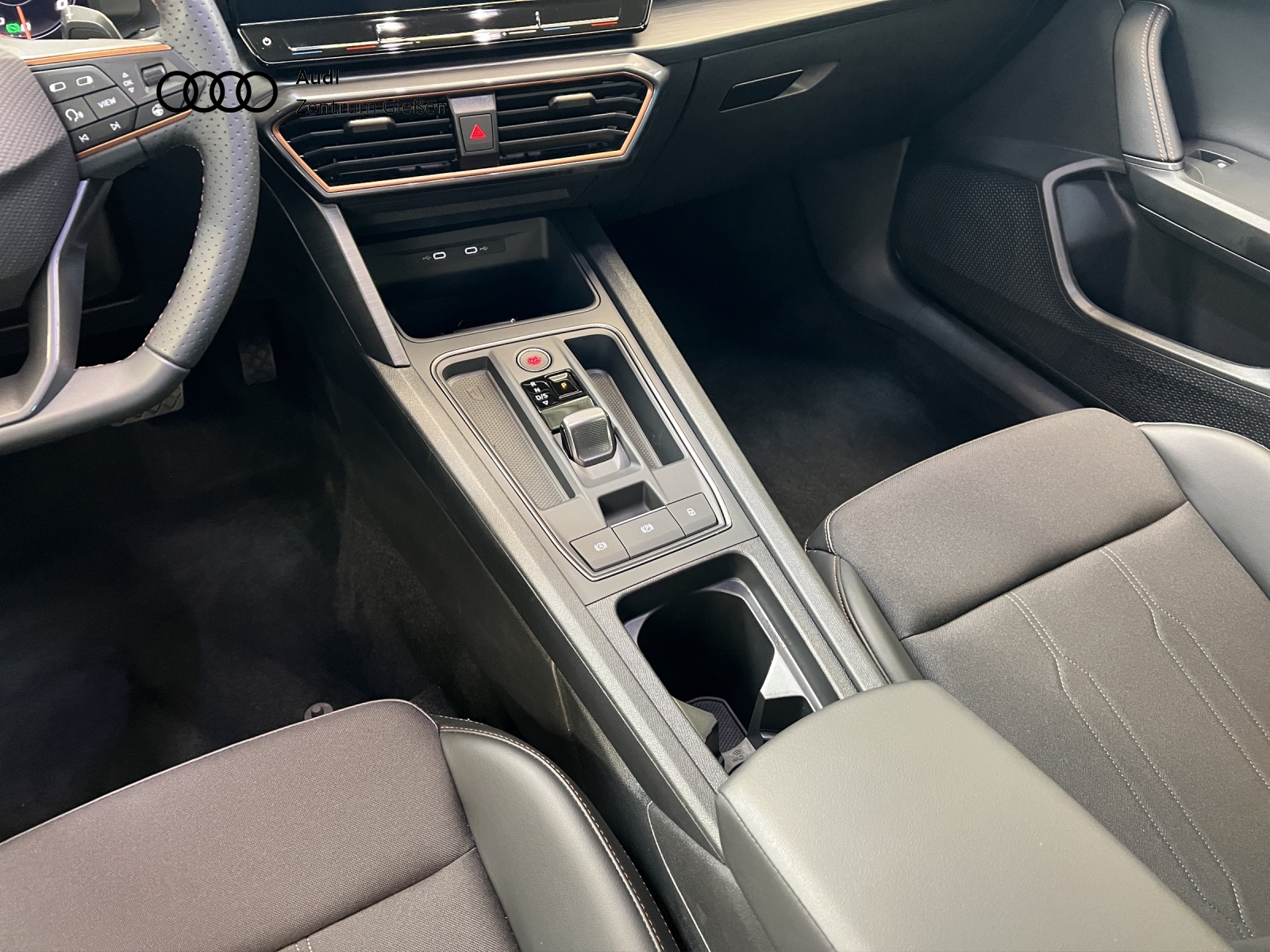 Leon Sportstourer 2.0 TSI DSG Navi ACC Vision Plus