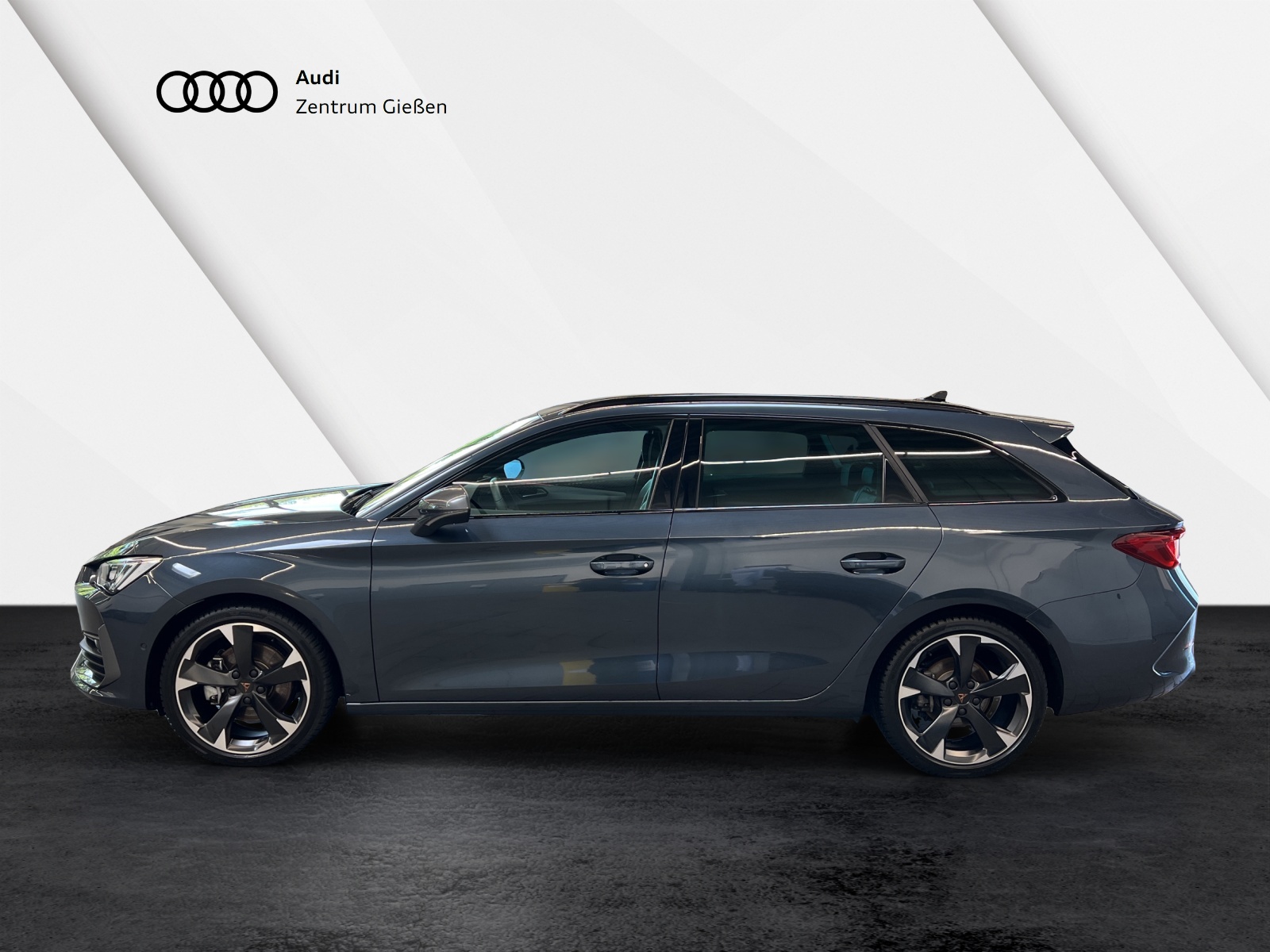 Leon Sportstourer 2.0 TSI DSG Navi ACC Vision Plus
