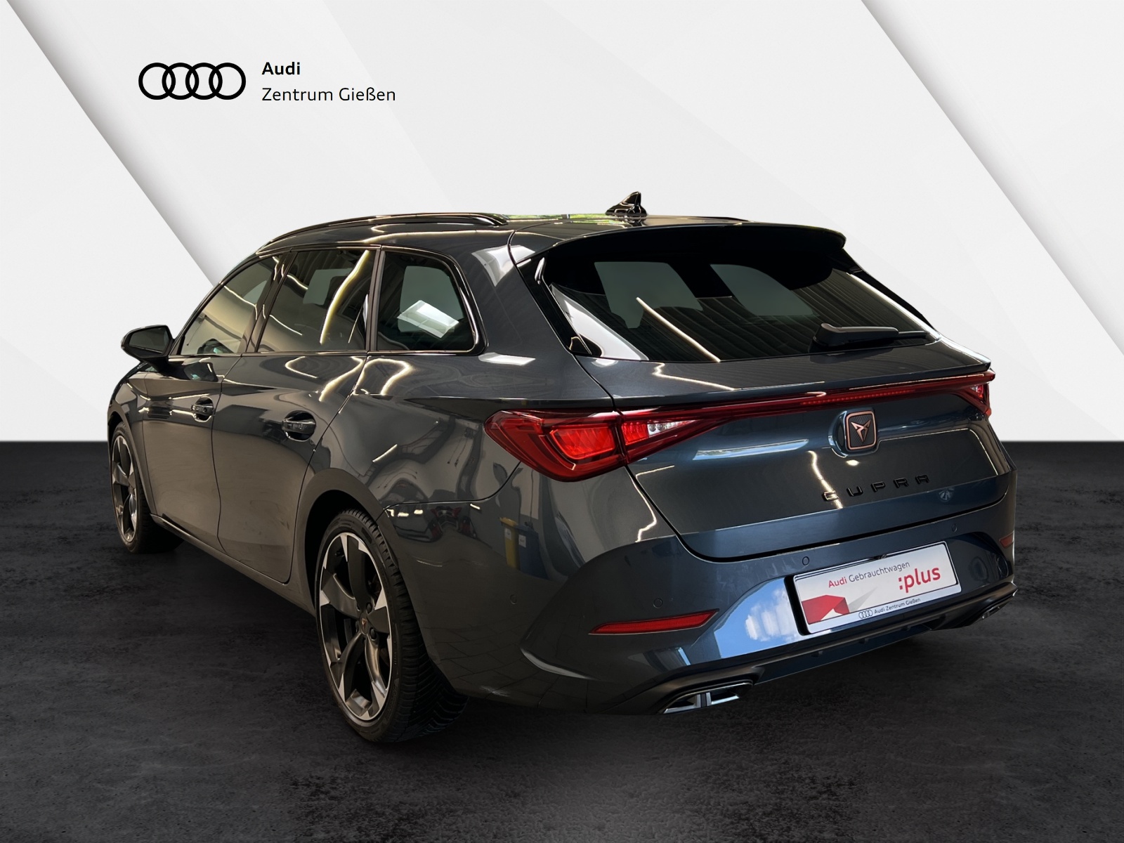 Leon Sportstourer 2.0 TSI DSG Navi ACC Vision Plus