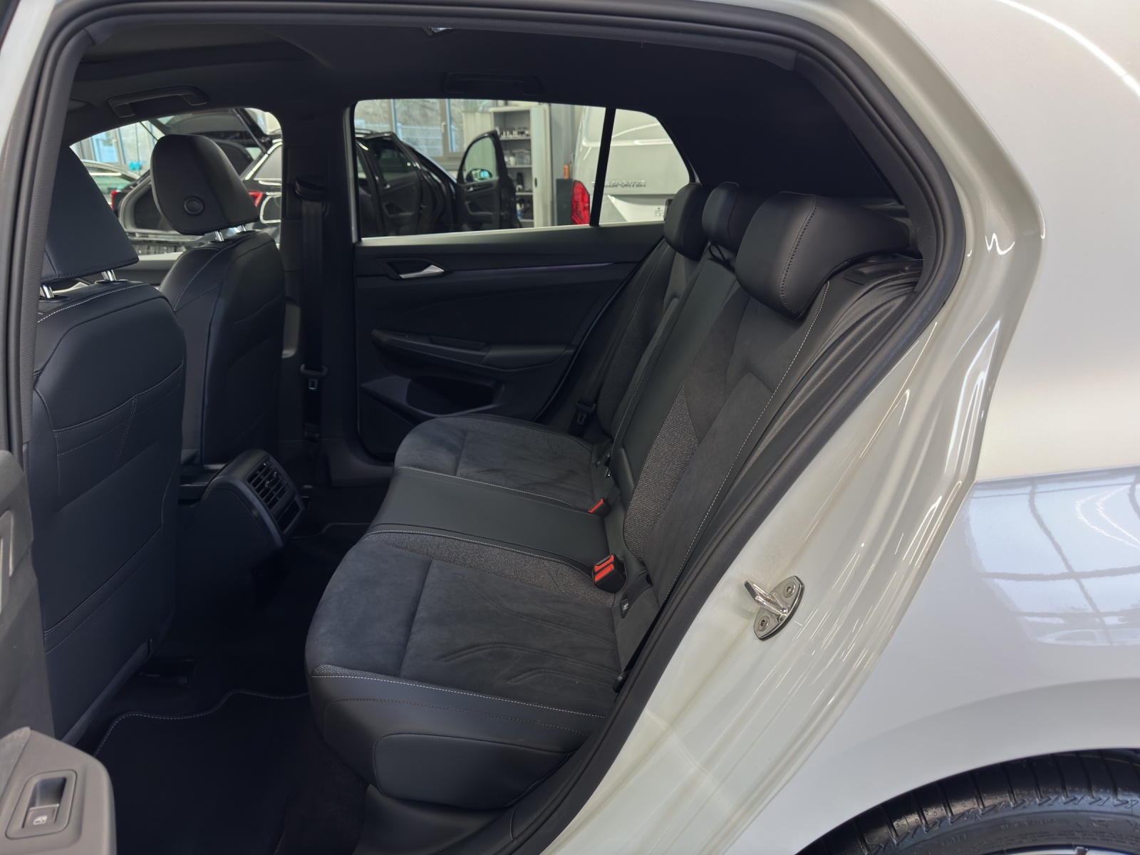 Golf 8 eTSI DSG Edition 50 IQ-Light Pano HeadUp