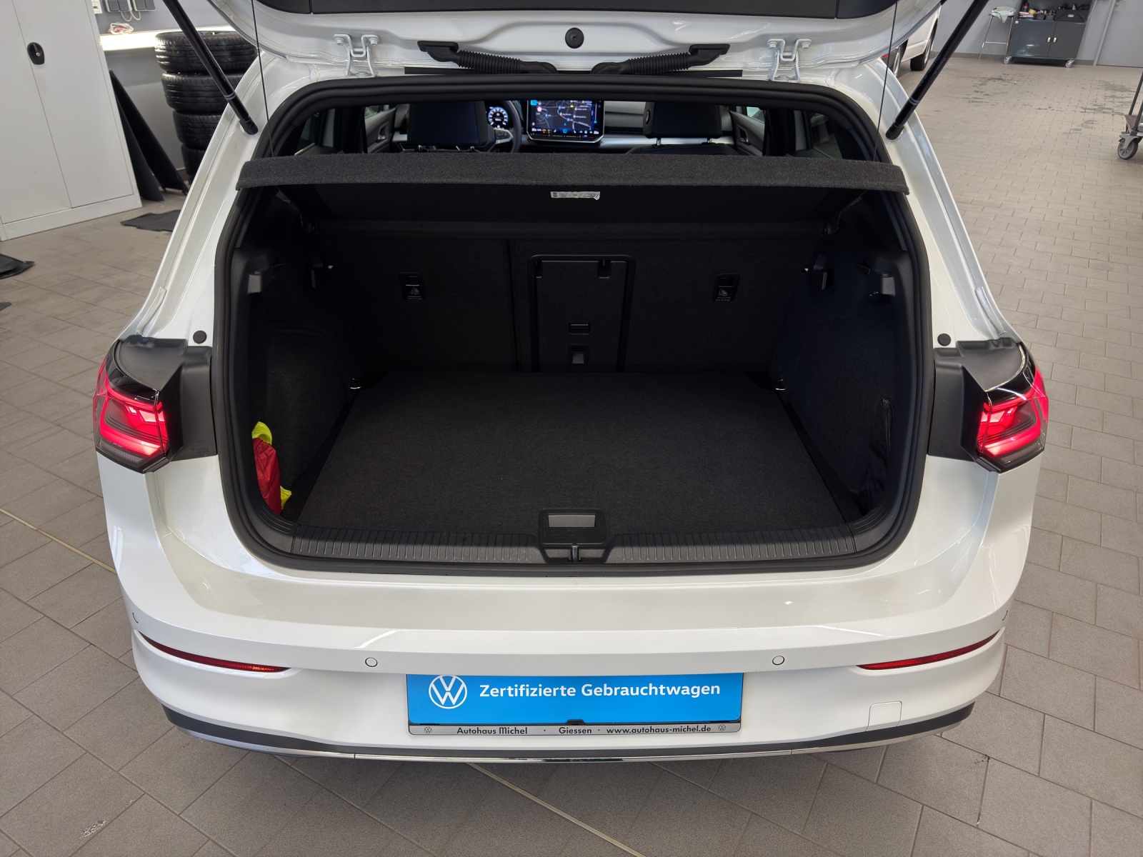 Golf 8 eTSI DSG Edition 50 IQ-Light Pano HeadUp