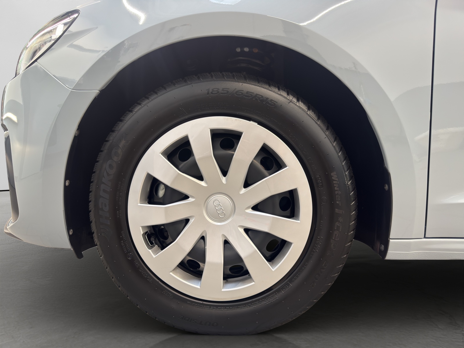 A1 Sportback 30 TFSI advanced LED smartphone interface