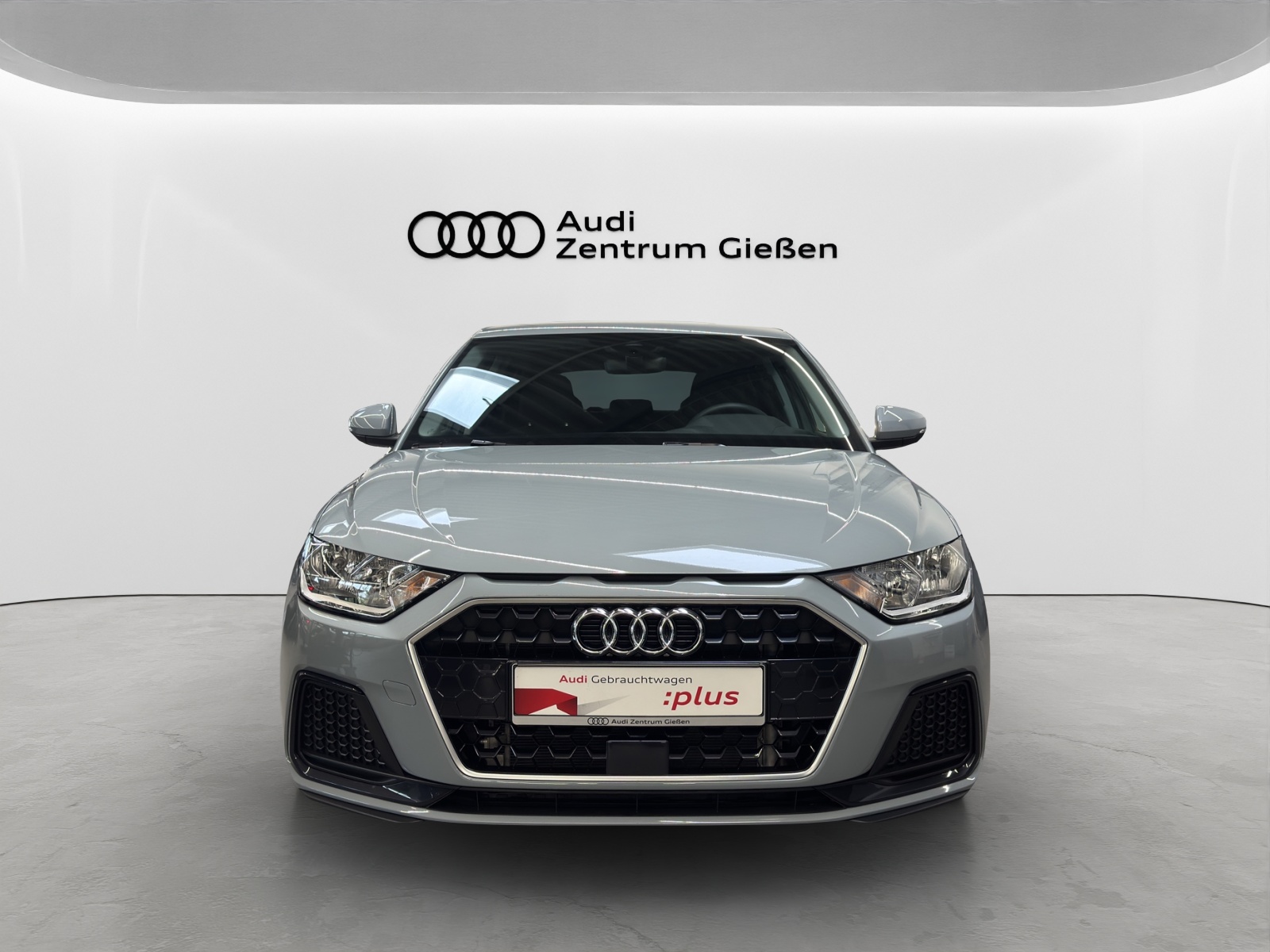 A1 Sportback 30 TFSI advanced LED smartphone interface