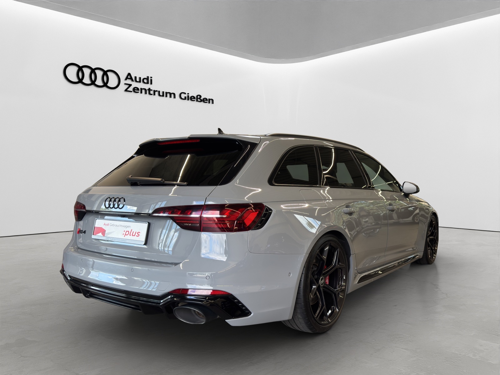 RS4 Avant TFSI quattro competition plus Pano HuD B&O 360°Kamera
