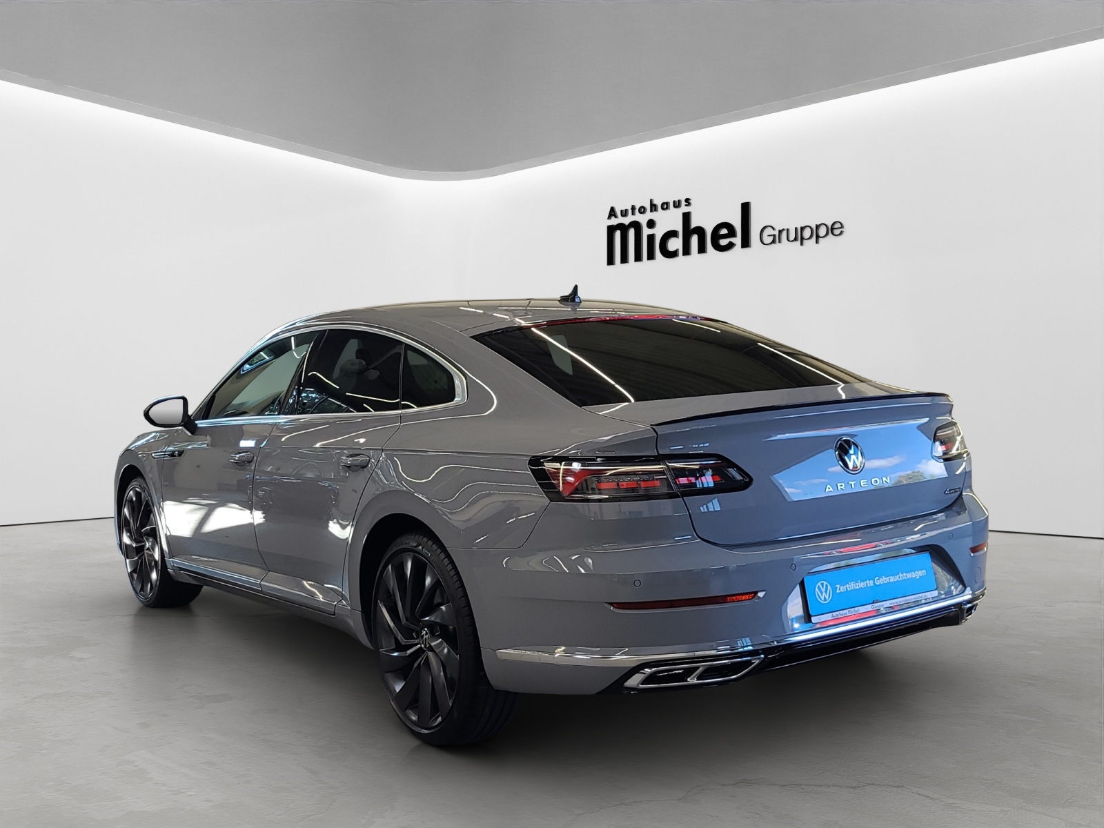 Arteon TSI DSG 4Motion R-Line IQ-Light Leder DCC Navi Alu-20Zoll