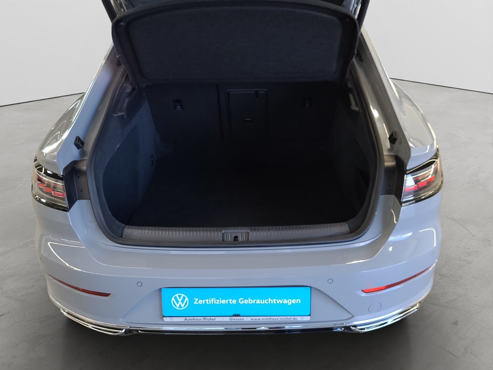 Arteon TSI DSG 4Motion R-Line IQ-Light Leder DCC Navi Alu-20Zoll